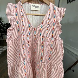 NWOT Savanna Jane Embroidered Top - Size L